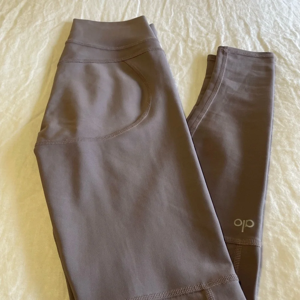 ALO Yoga, grayish purple color leggings. Size Small.